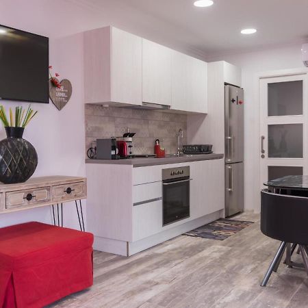 Sunset Ruby ,1 Bedroom, Swimming Pool กาเลตาเดฟุสเต ภายนอก รูปภาพ