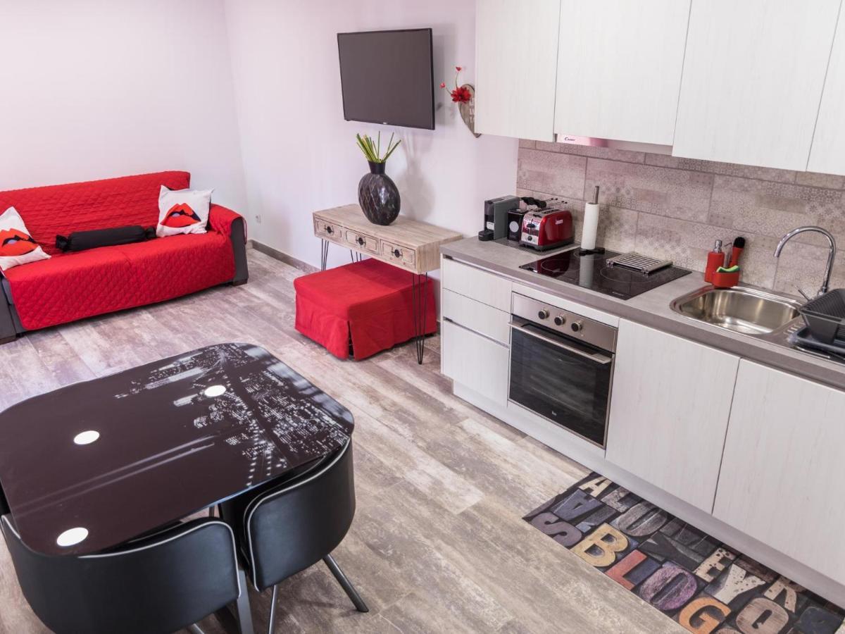 Sunset Ruby ,1 Bedroom, Swimming Pool กาเลตาเดฟุสเต ภายนอก รูปภาพ